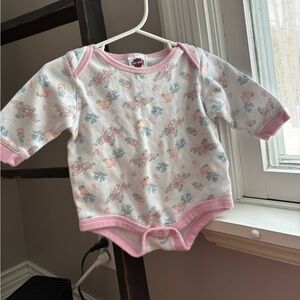 Harley-Davidson Baby Girl Bodysuit 3-6 Months Pink Logo Hearts Onesie